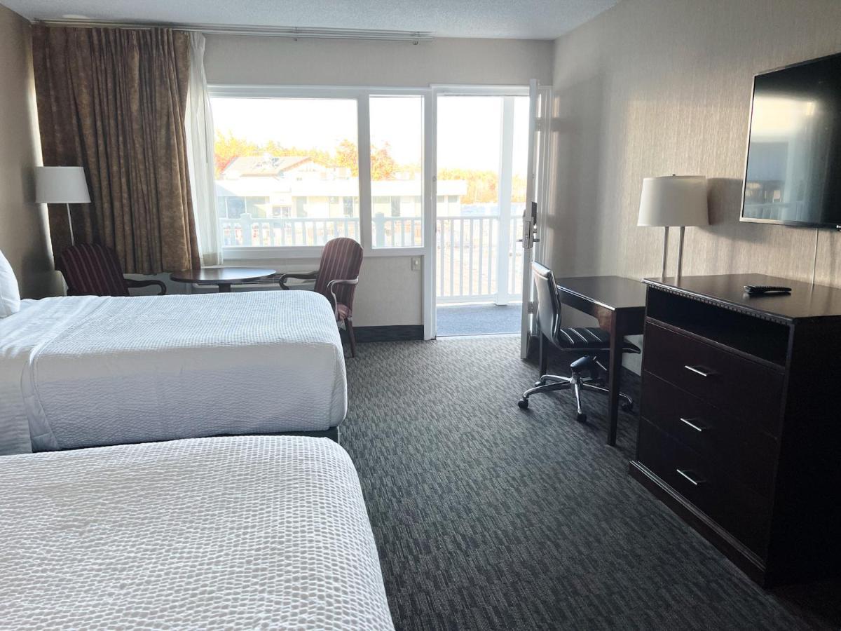 Georgian Lakeside Resort レイク・ジョージ エクステリア 写真