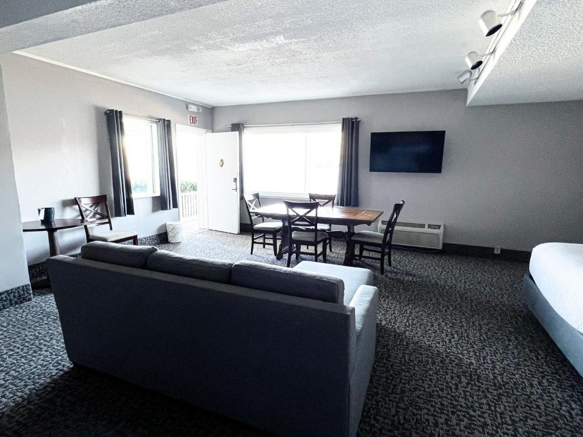 Georgian Lakeside Resort レイク・ジョージ エクステリア 写真