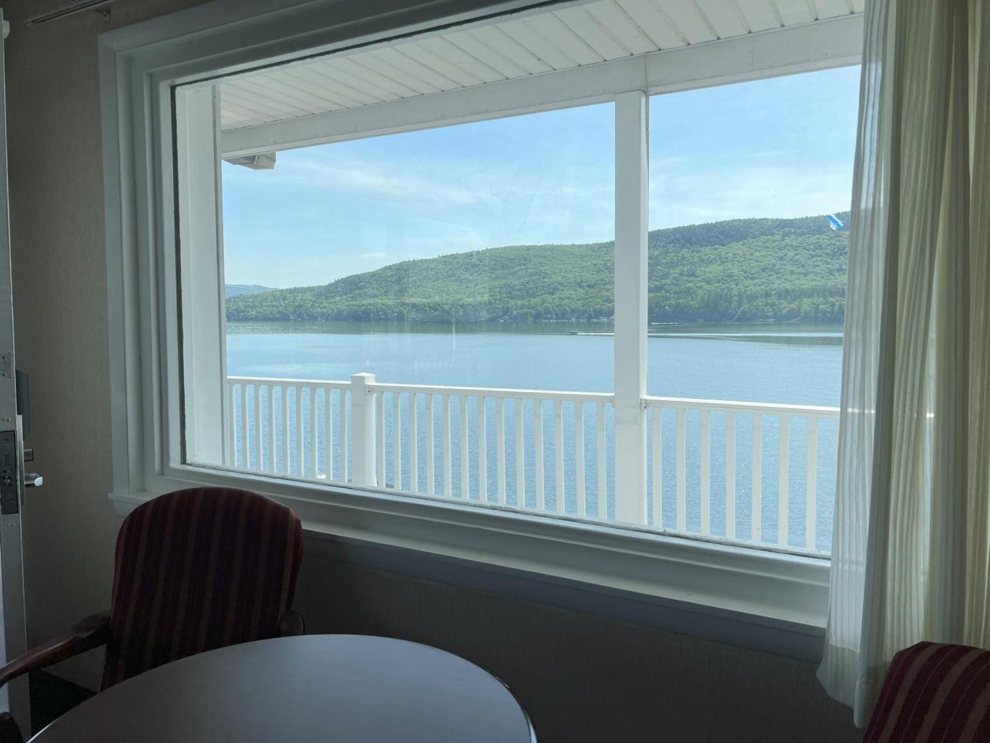Georgian Lakeside Resort レイク・ジョージ エクステリア 写真