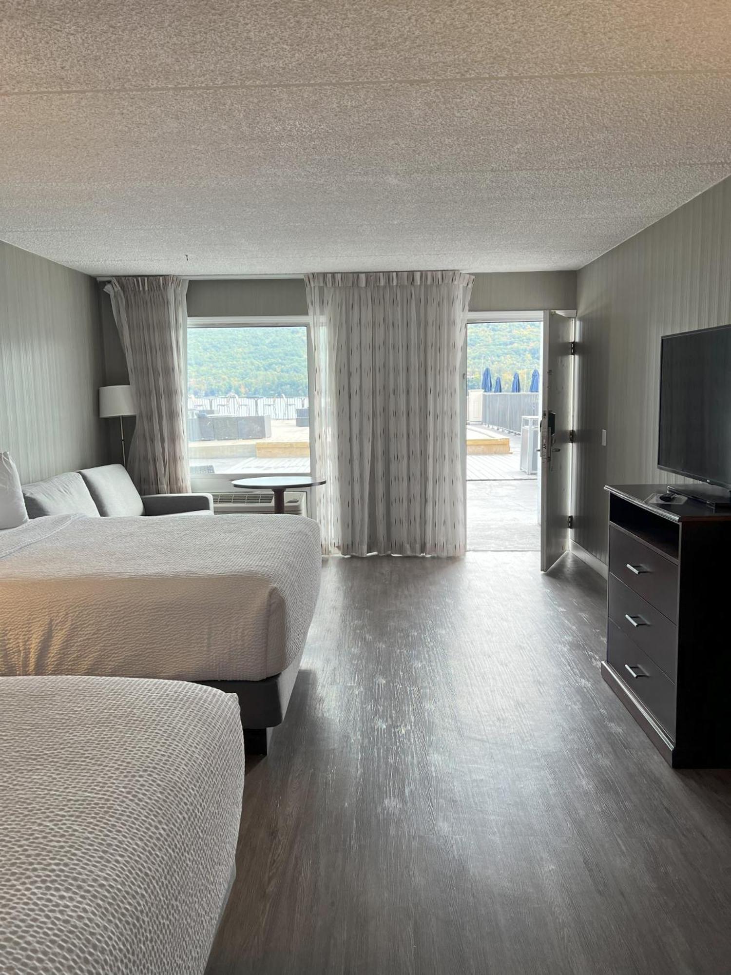 Georgian Lakeside Resort レイク・ジョージ エクステリア 写真