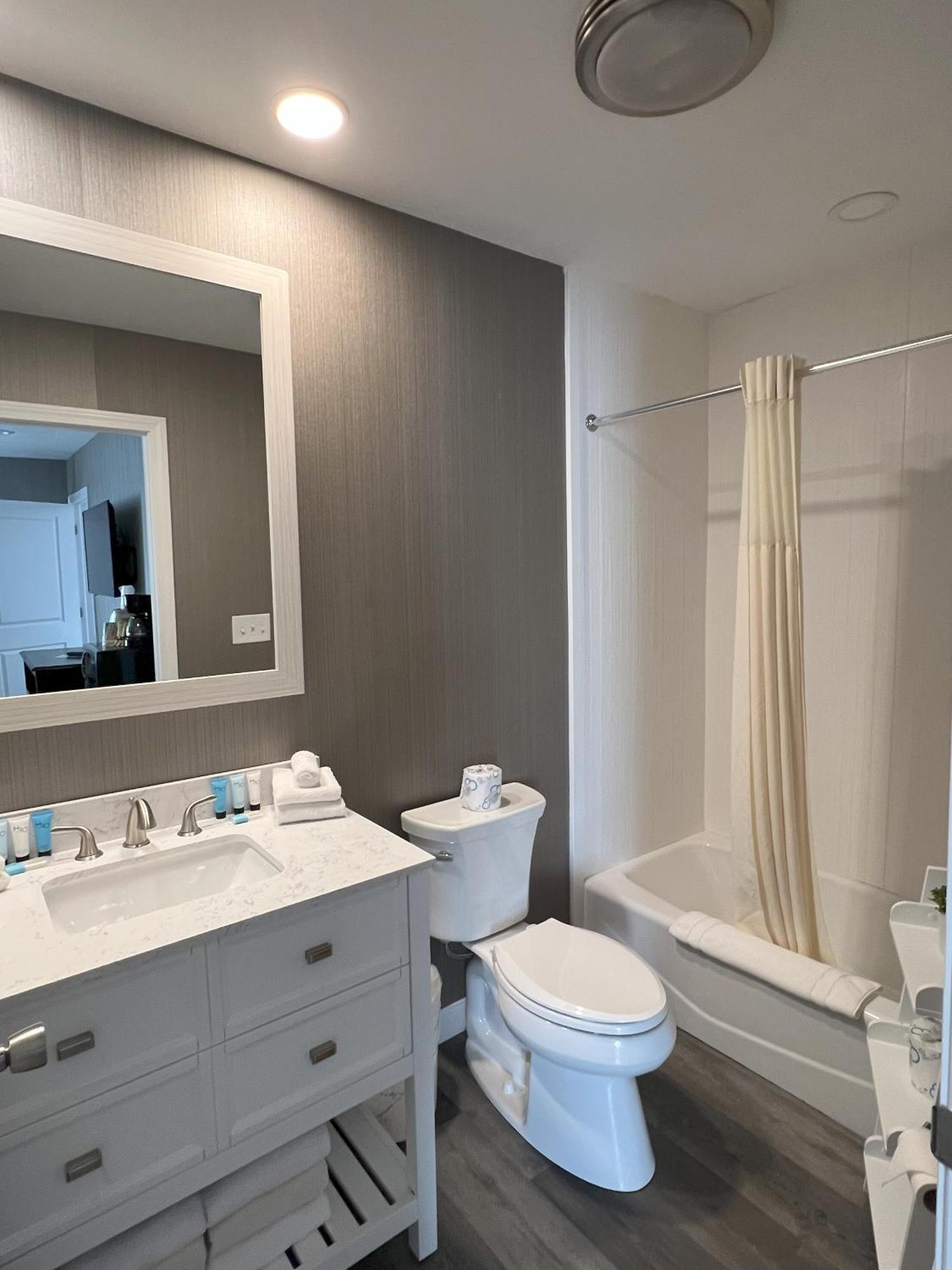 Georgian Lakeside Resort レイク・ジョージ 部屋 写真