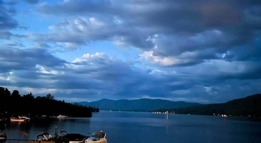 Georgian Lakeside Resort レイク・ジョージ エクステリア 写真