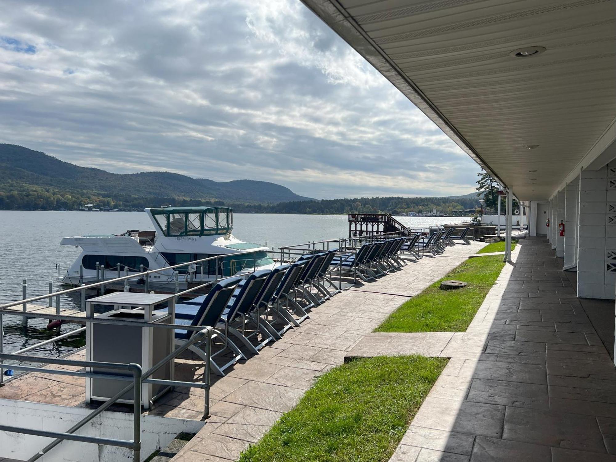 Georgian Lakeside Resort レイク・ジョージ エクステリア 写真